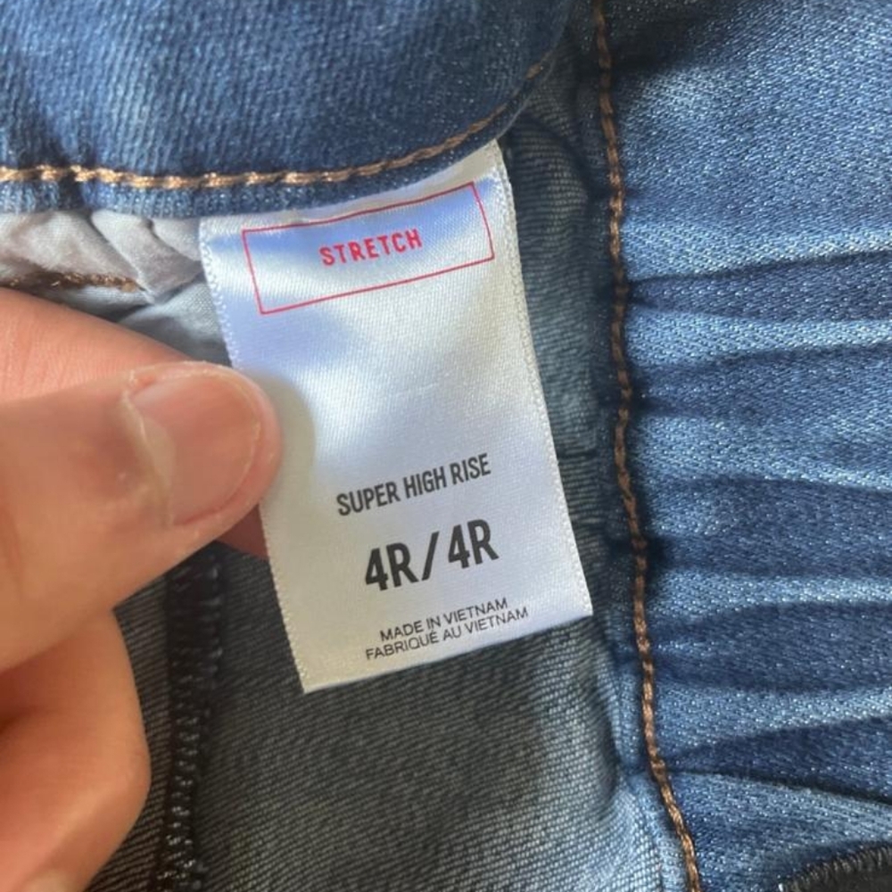 Express Capri jeans